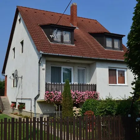 Karolina Appartman Balatonkeresztur Exterior photo